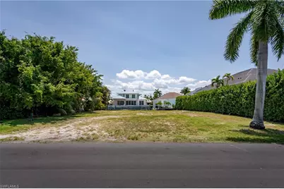 2165 Tarpon Rd, Naples, FL 34102 - Photo 4