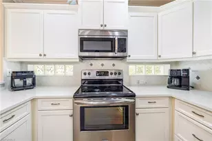 975 Tarpon Cove Dr, Naples, FL 34110 - Photo 10
