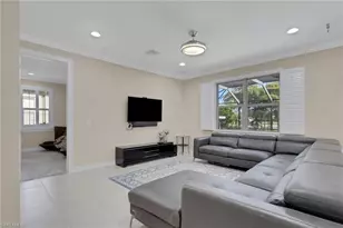 16309 Aberdeen Wy, Naples, FL 34110 - Photo 10
