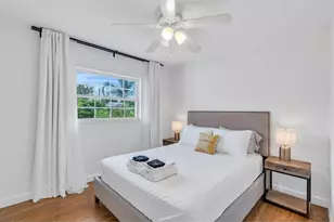 250 Willowick Dr, Naples, FL 34110 - Photo 10