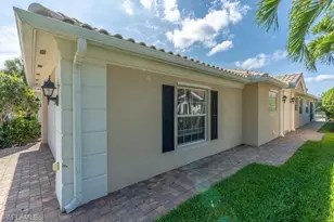 7872 Umberto Ct, Naples, FL 34114 - Photo 4