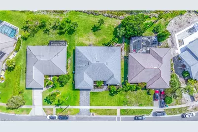 9882 Campbell Cir, Naples, FL 34109 - Photo 12