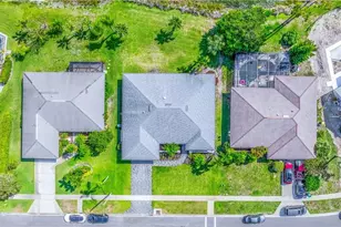 9882 Campbell Cir, Naples, FL 34109 - Photo 12