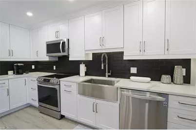 788 Park Shore Dr #E14, Naples, FL 34103 - Photo 6