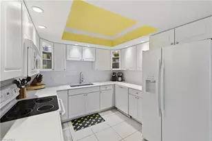 341 3rd Ave S, Naples, FL 34102 - Photo 14
