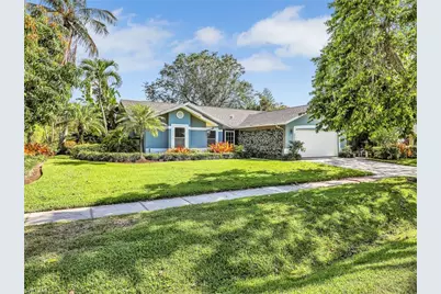 2554 Outrigger Ln, Naples, FL 34104 - Photo 2