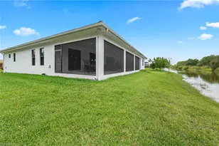18355 Fairmont Dr, Naples, FL 34114 - Photo 44