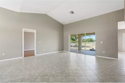 1011 Chadbourne Ave, Lehigh Acres, FL 33971 - Photo 6