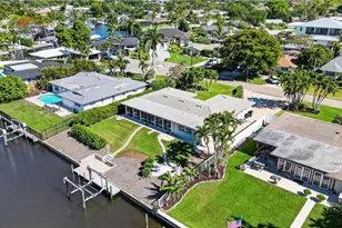 397 Parkway Ct, Fort Myers, FL 33919 - Photo 4