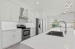 2050 Terrazzo Ln, Naples, FL 34104 - Photo 10