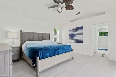 2050 Terrazzo Ln, Naples, FL 34104 - Photo 14