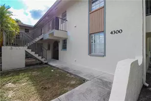 4300 Gulfstream Dr, Naples, FL 34112 - Photo 20