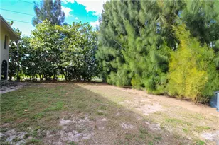 4300 Gulfstream Dr, Naples, FL 34112 - Photo 28