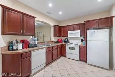 17529 Laurel Grove Ct, Fort Myers, FL 33967 - Photo 8