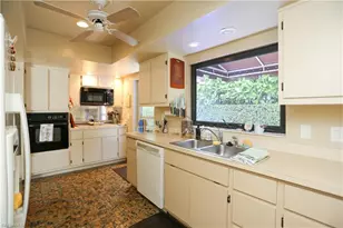550 3rd Ave N, Naples, FL 34102 - Photo 2