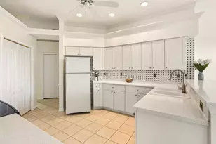 2051 Morning Sun Ln, Naples, FL 34119 - Photo 16