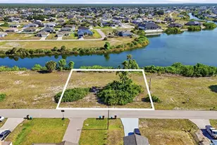 527 NW 24th Terrace, Cape Coral, FL 33993 - Photo 2