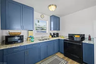 407 Mango Ave, Other, FL 34140 - Photo 4