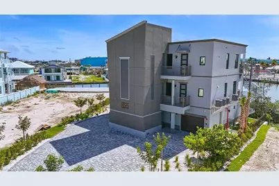 855 Lagoon St #4, Fort Myers Beach, FL 33931 - Photo 1