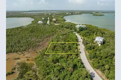 822 Whiskey Creek Dr, Marco Island, FL 34145 - Photo 4
