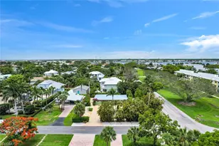 1155 6th St S, Naples, FL 34102 - Photo 30