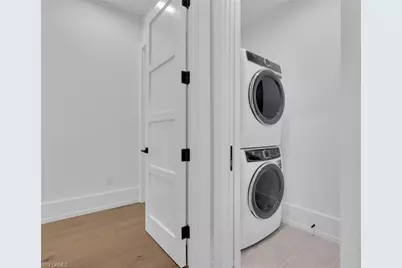 201 8th St S #208, Naples, FL 34102 - Photo 28