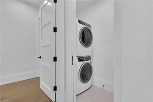 201 8th St S, Naples, FL 34102 - Photo 28