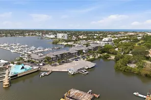 900 Broad Ave S, Naples, FL 34102 - Photo 42