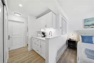 900 Broad Ave S, Naples, FL 34102 - Photo 20