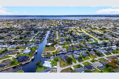 3813 SE 12th Pl, Cape Coral, FL 33904 - Photo 26