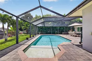 3813 SE 12th Pl, Cape Coral, FL 33904 - Photo 2