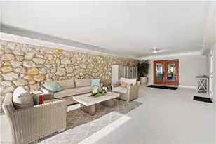 1977 Gulf Shore Blvd N, Naples, FL 34102 - Photo 2