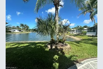 1408 Pearl Lake Pt, Naples, FL 34114 - Photo 4