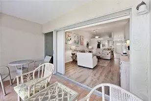 822 Gulf Pavillion Dr, Naples, FL 34108 - Photo 18