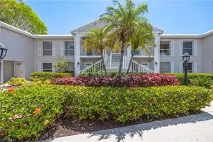 822 Gulf Pavillion Dr, Naples, FL 34108 - Photo 2