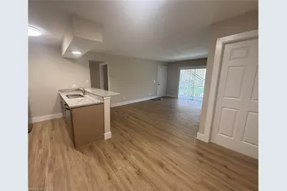 5305 Summerlin Rd #501, Fort Myers, FL 33919 - Photo 2