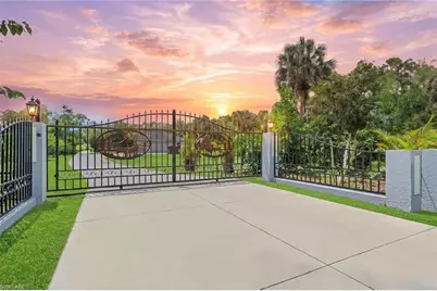 333 5th St SW, Naples, FL 34117 - Photo 12