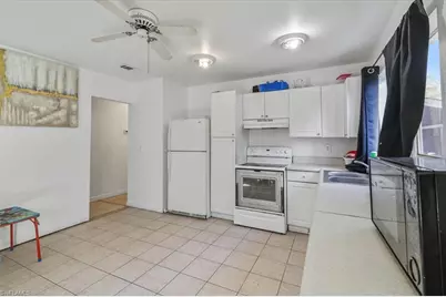 4077 S Edgewater Cir, Labelle, FL 33935 - Photo 10