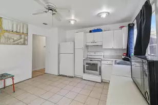 4077 S Edgewater Cir, Labelle, FL 33935 - Photo 10