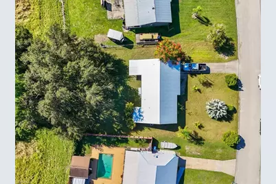 4077 S Edgewater Cir, Labelle, FL 33935 - Photo 22