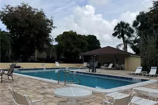 1440 Green Valley Cir, Naples, FL 34104 - Photo 20