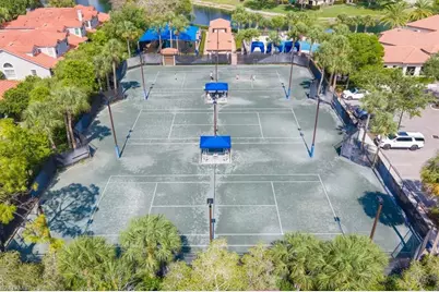 7985 Beaumont Ct, Naples, FL 34109 - Photo 40
