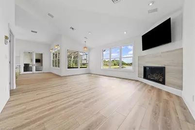7985 Beaumont Ct, Naples, FL 34109 - Photo 12