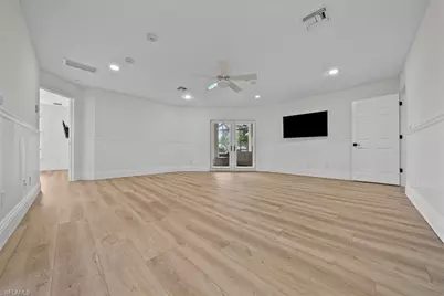7985 Beaumont Ct, Naples, FL 34109 - Photo 20