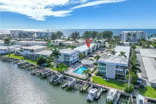 2100 Gulf Shore Blvd N, Naples, FL 34102 - Photo 44