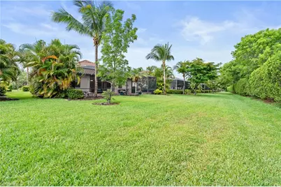 9364 Vercelli Ct, Naples, FL 34113 - Photo 20