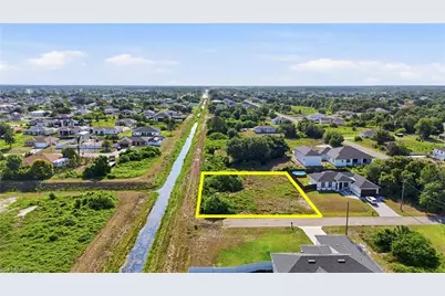 4701 Hanna Ave S, Lehigh Acres, FL 33976 - Photo 8