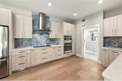 27088 Del Ln, Bonita Springs, FL 34135 - Photo 6