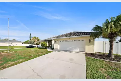 1426 Scenic St, Lehigh Acres, FL 33936 - Photo 4