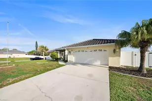1426 Scenic St, Lehigh Acres, FL 33936 - Photo 4
